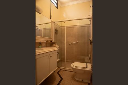 Casa à venda com 282m², 4 quartos e 3 vagasBanheiro da Suíte 4