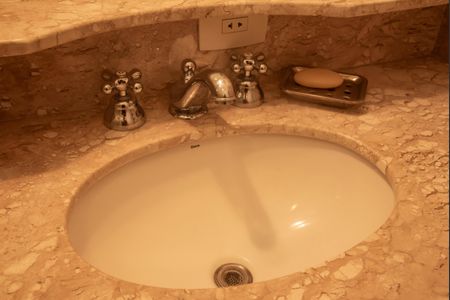 Casa à venda com 282m², 4 quartos e 3 vagasBanheiro da Suíte 1