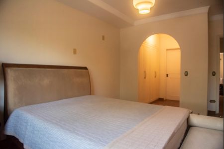 Casa à venda com 282m², 4 quartos e 3 vagasSuíte 3