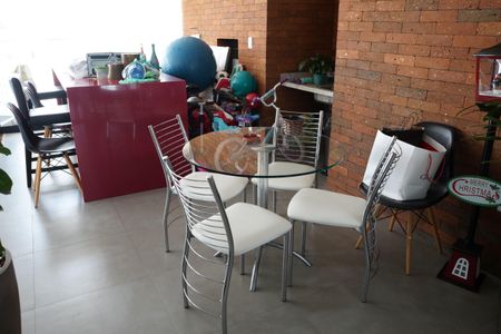 Apartamento à venda com 99m², 3 quartos e 4 vagasvaranda