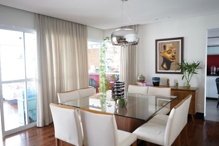 Apartamento à venda com 99m², 3 quartos e 4 vagasSala