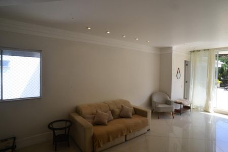 Sala de apartamento à venda com 4 quartos, 247m² em Barra da Tijuca, Rio de Janeiro