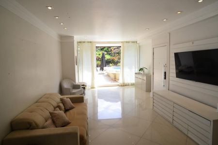 Sala de apartamento à venda com 4 quartos, 247m² em Barra da Tijuca, Rio de Janeiro