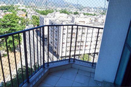 Apartamento para alugar com 85m², 3 quartos e 1 vaga Apartamento para alugar com 85m², 3 quartos e 1 vagaVaranda da Sala