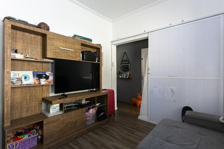 Casa à venda com 128m², 2 quartos e 2 vagasSala