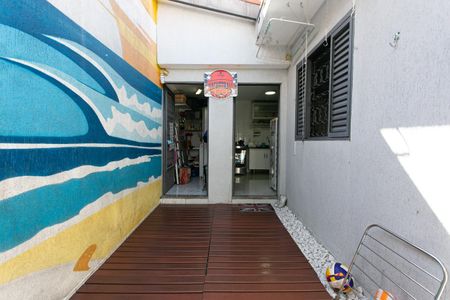 Casa à venda com 128m², 2 quartos e 2 vagasQuintal