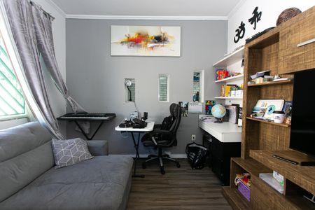 Casa à venda com 128m², 2 quartos e 2 vagasSala