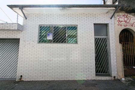 Casa à venda com 128m², 2 quartos e 2 vagasFachada