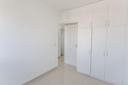 Apartamento à venda com 76m², 3 quartos e 1 vagaQuarto 2