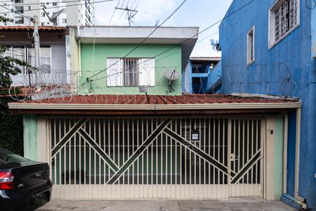 Casa à venda com 156m², 3 quartos e 2 vagasFachada