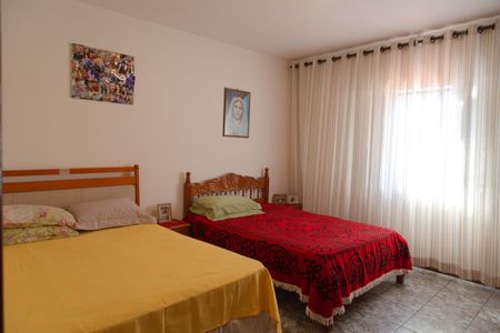 Casa à venda com 156m², 3 quartos e 2 vagasQuarto 1