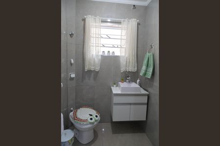 Casa à venda com 156m², 3 quartos e 2 vagasLavabo