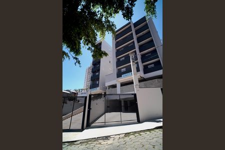 Apartamento para alugar com 70m², 2 quartos e 2 vagasFachada