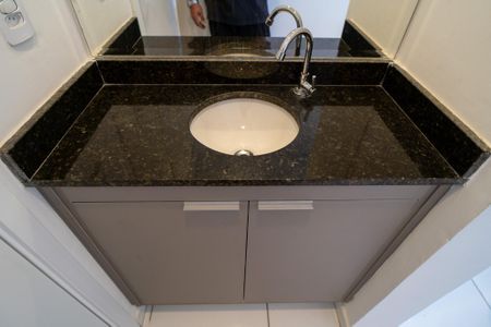 Apartamento para alugar com 70m², 2 quartos e 2 vagasBanheiro