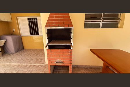 Casa à venda com 221m², 3 quartos e 3 vagas Casa à venda com 221m², 3 quartos e 3 vagasEspaço Gourmet