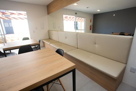 Apartamento à venda com 60m², 3 quartos e 1 vagaÁrea comum