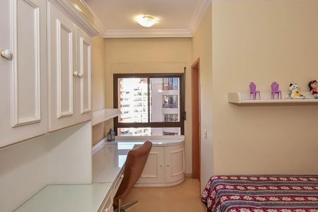 Apartamento à venda com 255m², 4 quartos e 4 vagas Apartamento à venda com 255m², 4 quartos e 4 vagasSuíte 1