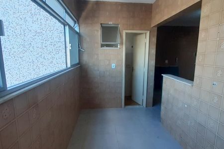 Apartamento à venda com 130m², 3 quartos e 2 vagasBanheiro de serviço