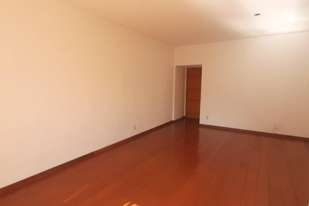 Apartamento à venda com 130m², 3 quartos e 2 vagasSala
