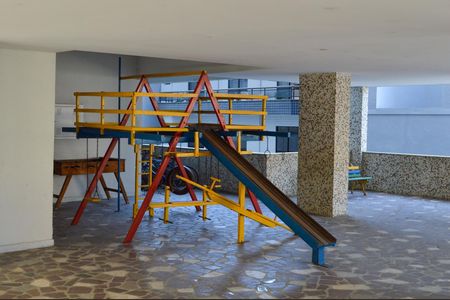 Apartamento à venda com 130m², 3 quartos e 2 vagasÁrea comum - Playground