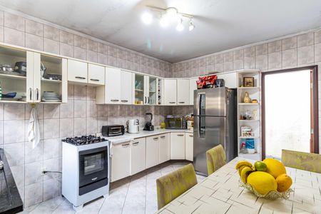 Casa à venda com 150m², 3 quartos e 2 vagas Casa à venda com 150m², 3 quartos e 2 vagasCozinha