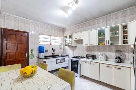 Casa à venda com 150m², 3 quartos e 2 vagas Casa à venda com 150m², 3 quartos e 2 vagasCozinha