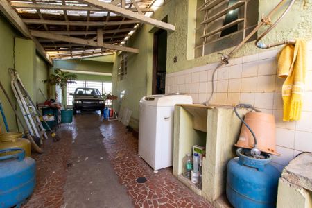 Casa à venda com 308m², 5 quartos e 2 vagas Casa à venda com 308m², 5 quartos e 2 vagasÁrea de Serviço