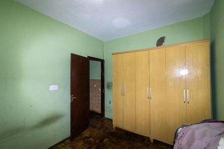 Casa à venda com 308m², 5 quartos e 2 vagas Casa à venda com 308m², 5 quartos e 2 vagasQuarto 3