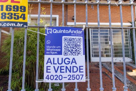 Casa à venda com 308m², 5 quartos e 2 vagas Casa à venda com 308m², 5 quartos e 2 vagasPlaca