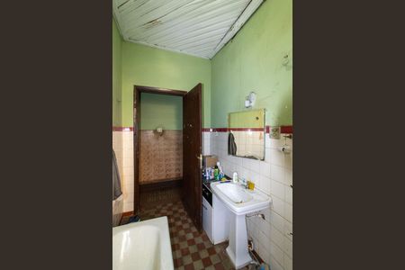 Casa à venda com 308m², 5 quartos e 2 vagas Casa à venda com 308m², 5 quartos e 2 vagasBanheiro