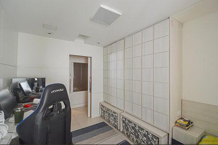 Apartamento à venda com 240m², 4 quartos e 3 vagasQuarto