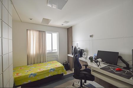 Apartamento à venda com 240m², 4 quartos e 3 vagasQuarto