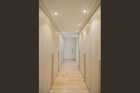 Apartamento à venda com 240m², 4 quartos e 3 vagasQuarto Suíte