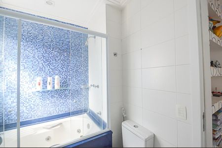 Apartamento à venda com 240m², 4 quartos e 3 vagasBanheiro da Suíte 2