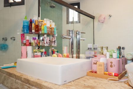 Apartamento à venda com 240m², 3 quartos e 3 vagasBanheiro da Suíte 2