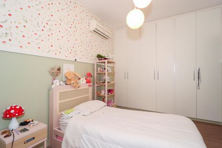 Apartamento à venda com 240m², 3 quartos e 3 vagasSuíte 2