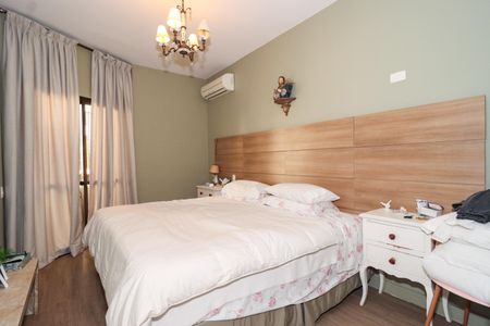 Apartamento à venda com 240m², 3 quartos e 3 vagasSuíte 1