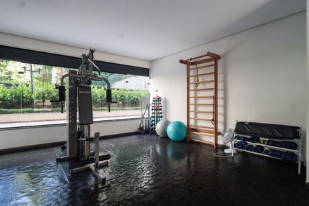 Apartamento à venda com 240m², 3 quartos e 3 vagasÁrea comum - Academia