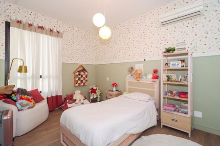 Apartamento à venda com 240m², 3 quartos e 3 vagasSuíte 2