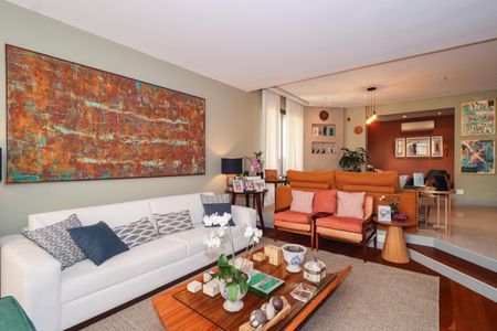 Apartamento à venda com 240m², 3 quartos e 3 vagasSala