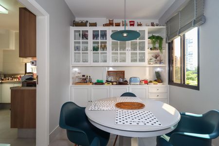 Apartamento à venda com 240m², 3 quartos e 3 vagasCopa