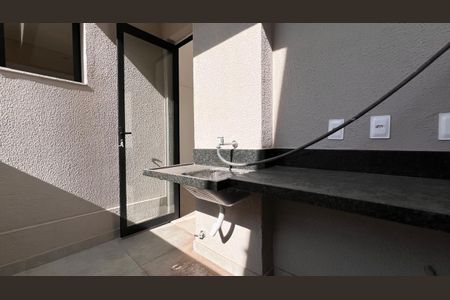 Apartamento à venda com 107m², 2 quartos e 2 vagas Apartamento à venda com 107m², 2 quartos e 2 vagasÁrea de serviço