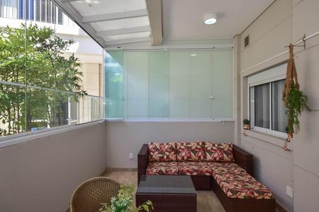 Apartamento à venda com 70m², 1 quarto e 2 vagasVaranda