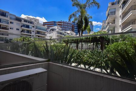 Apartamento à venda com 70m², 1 quarto e 2 vagasVista