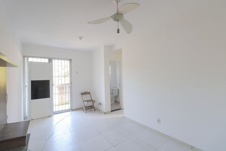 Apartamento para alugar com 65m², 2 quartos e 1 vaga Apartamento para alugar com 65m², 2 quartos e 1 vagaSala