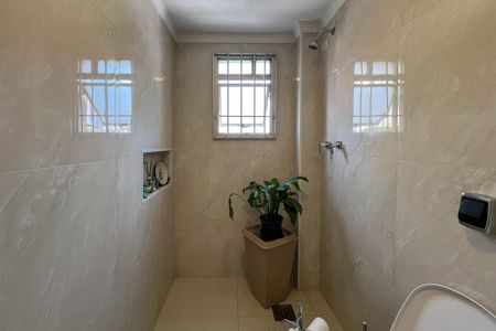 Apartamento à venda com 196m², 4 quartos e 2 vagasBanheiro 2