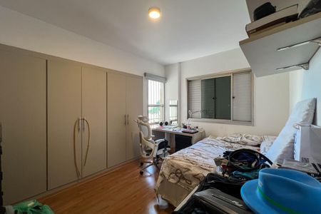 Apartamento à venda com 196m², 4 quartos e 2 vagasQuarto 3