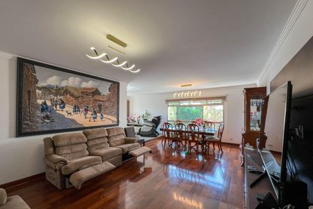 Apartamento à venda com 196m², 4 quartos e 2 vagasSala