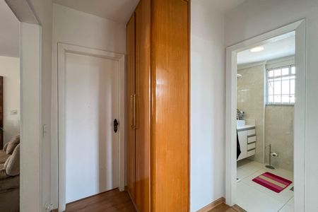 Apartamento à venda com 196m², 4 quartos e 2 vagasHall