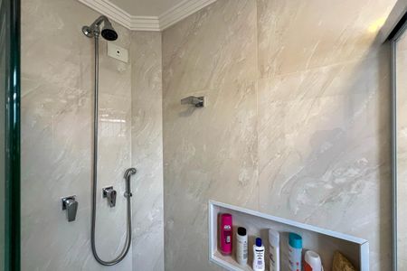 Apartamento à venda com 196m², 4 quartos e 2 vagasBanheiro